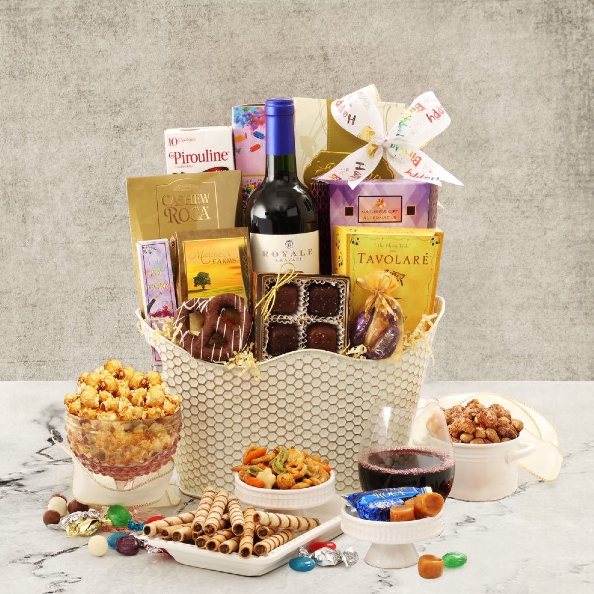 14 Incredible Birthday Gift Baskets For Women for 2023